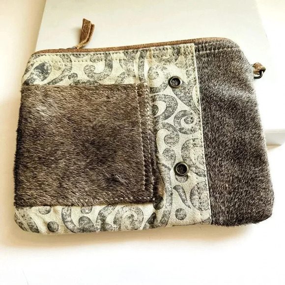 NWOT Myra Bag Cowhide Upcycled Wristlet - Picture 1 of 5
